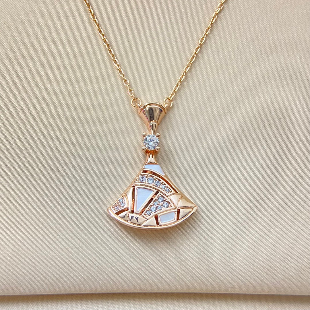 BVL Camouflage Necklace White Mop Diamond Pink Gold