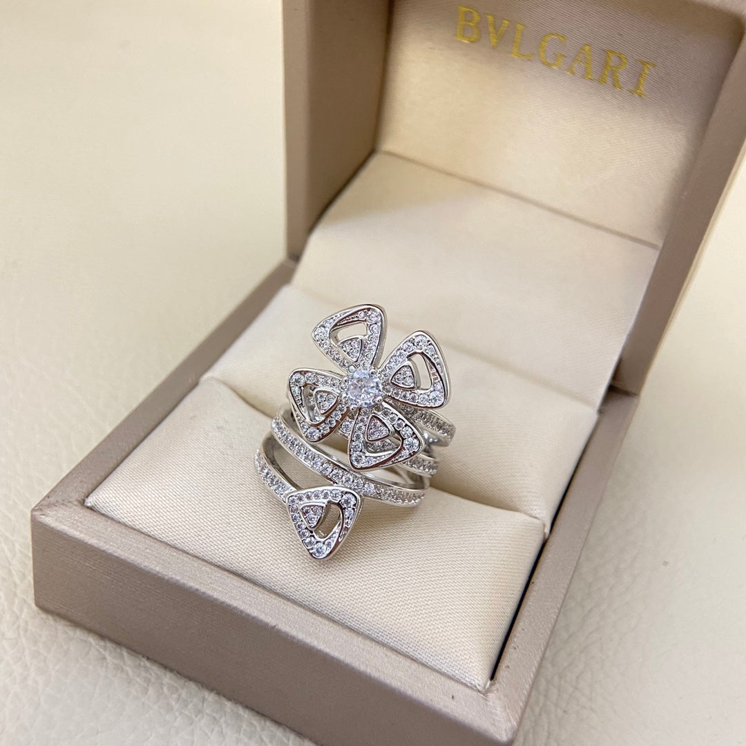 BVL Full Diamond Windmill Ring