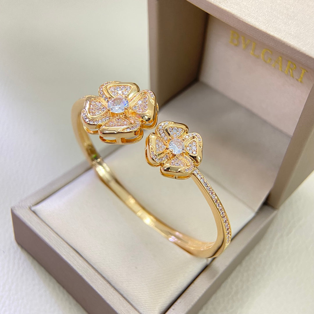 BVL Flower Full Diamond Double Windmill Bracelet