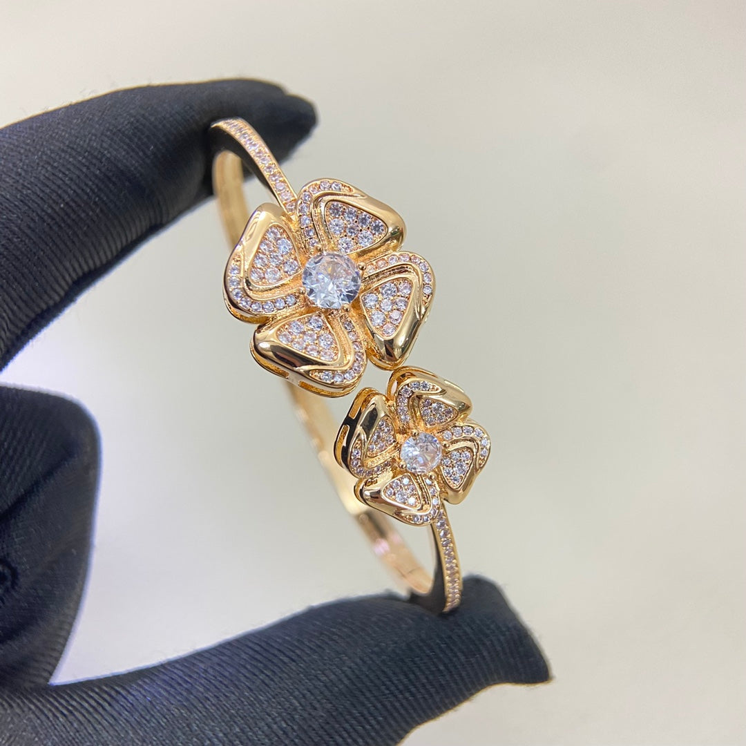 BVL Flower Full Diamond Double Windmill Bracelet