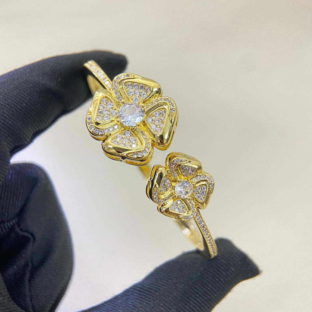 BVL Flower Full Diamond Double Windmill Bracelet