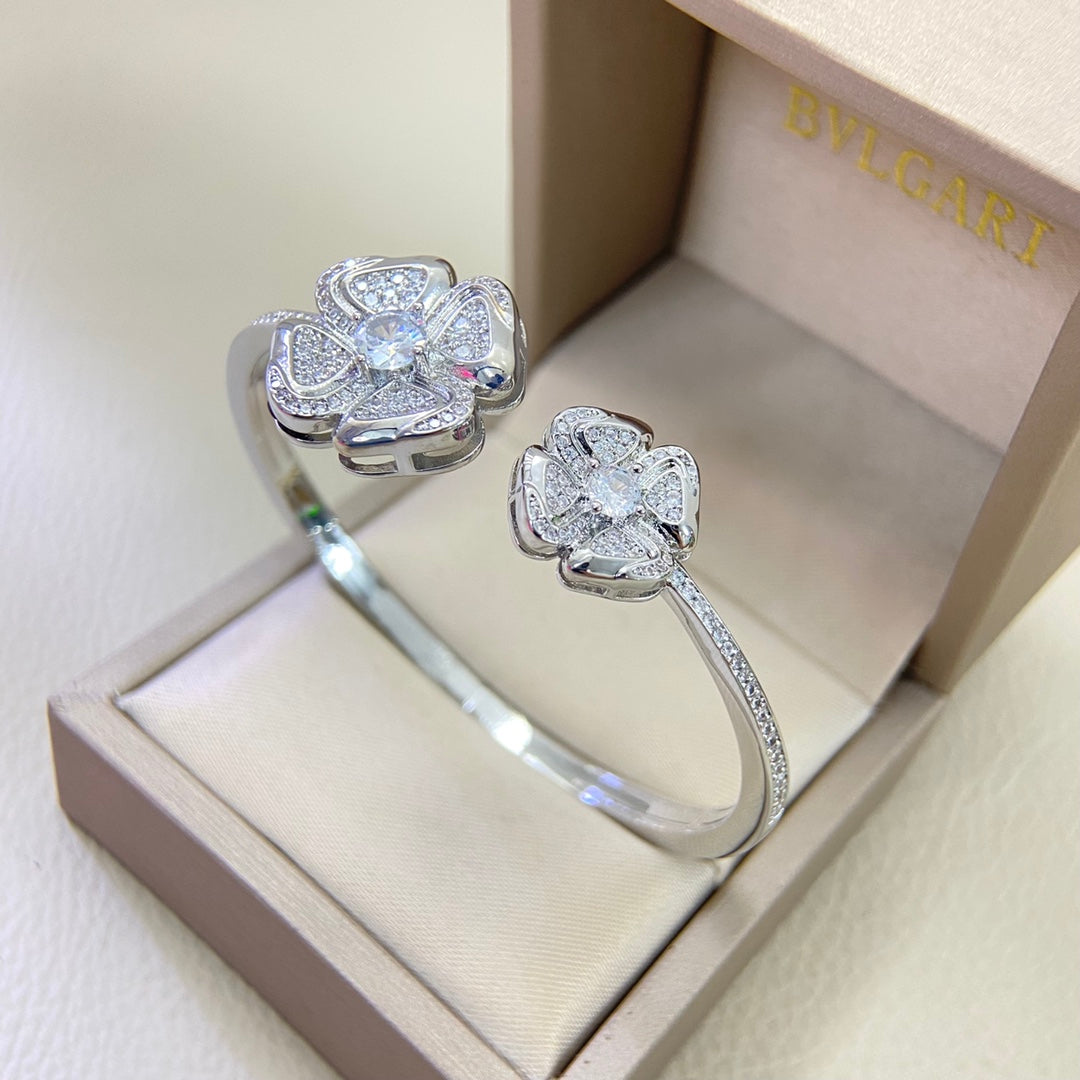 BVL Flower Full Diamond Double Windmill Bracelet