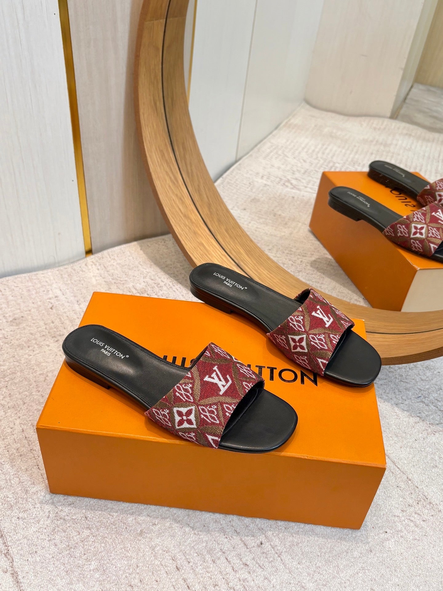 LV 26ss Slippers Dark Red White Denim Leather 671239
