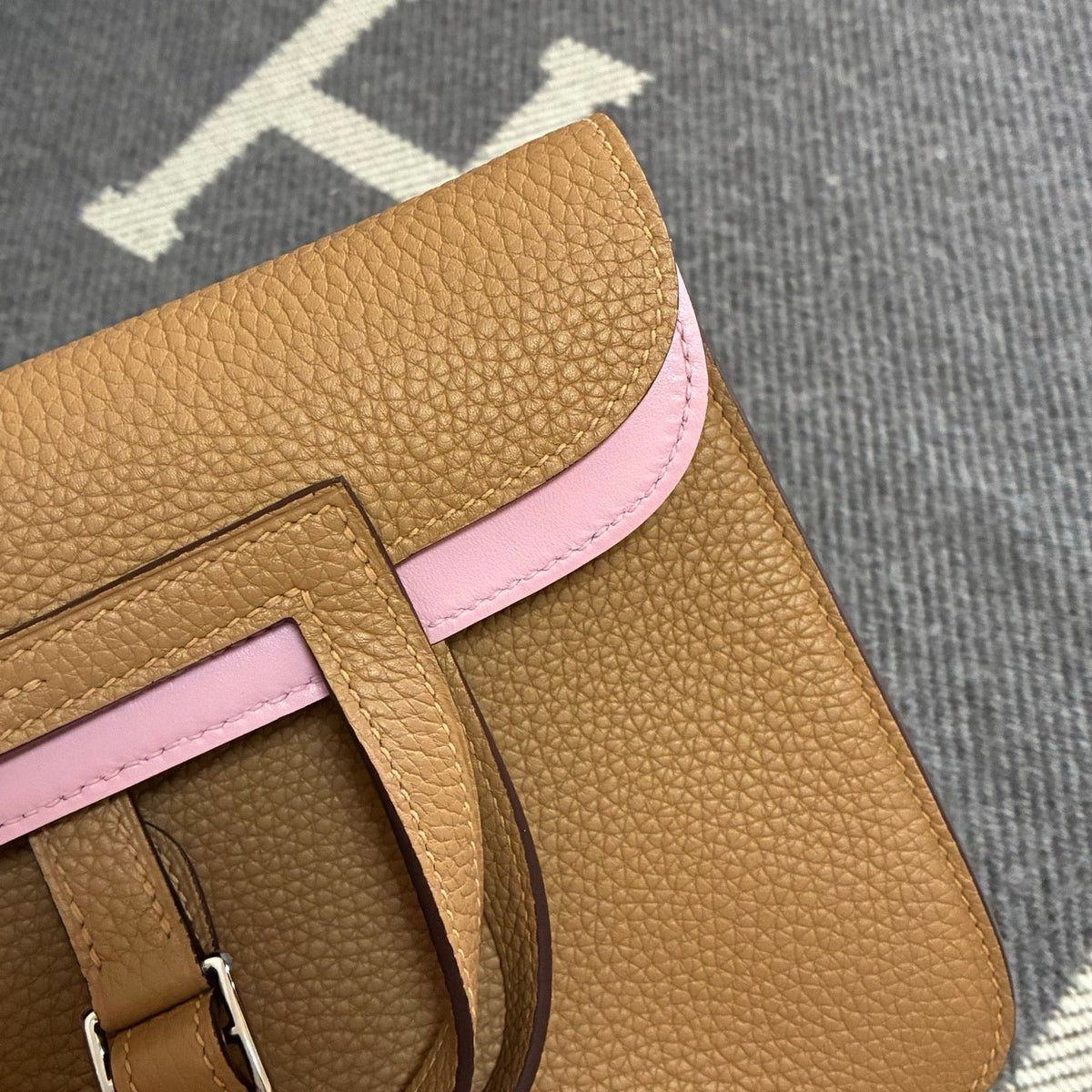 High-end Hermes 2026 Halzan 25 Bag Taurillon Clemence Leather 2