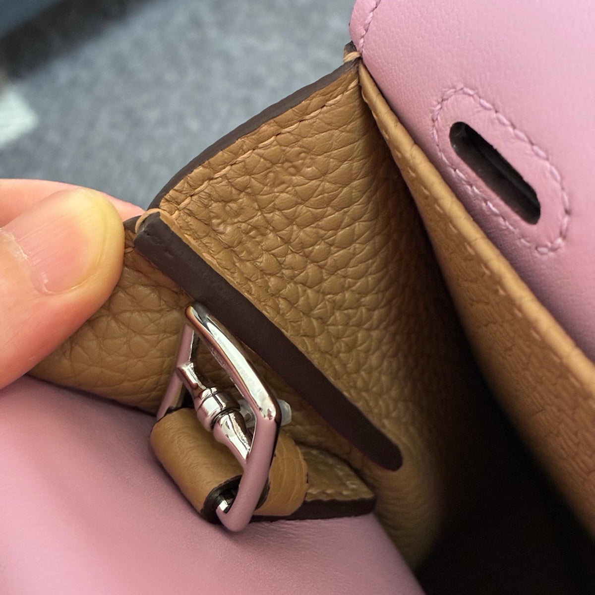 High-end Hermes 2026 Halzan 25 Bag Taurillon Clemence Leather 2