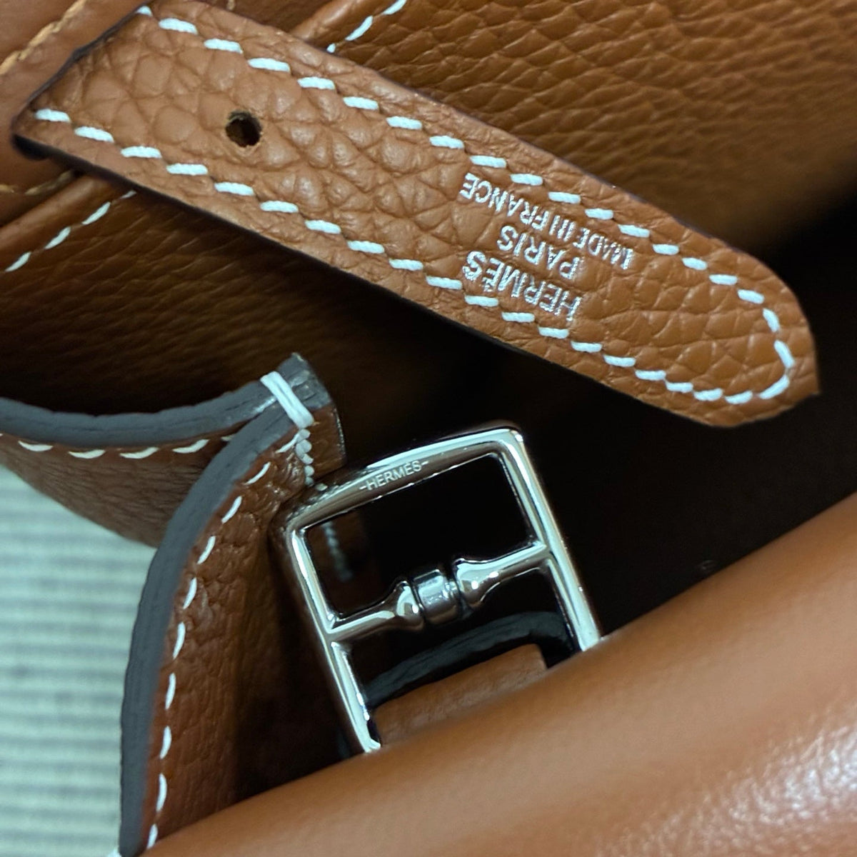 High-end Hermes 2026 Halzan 25 Bag Taurillon Clemence Leather 1