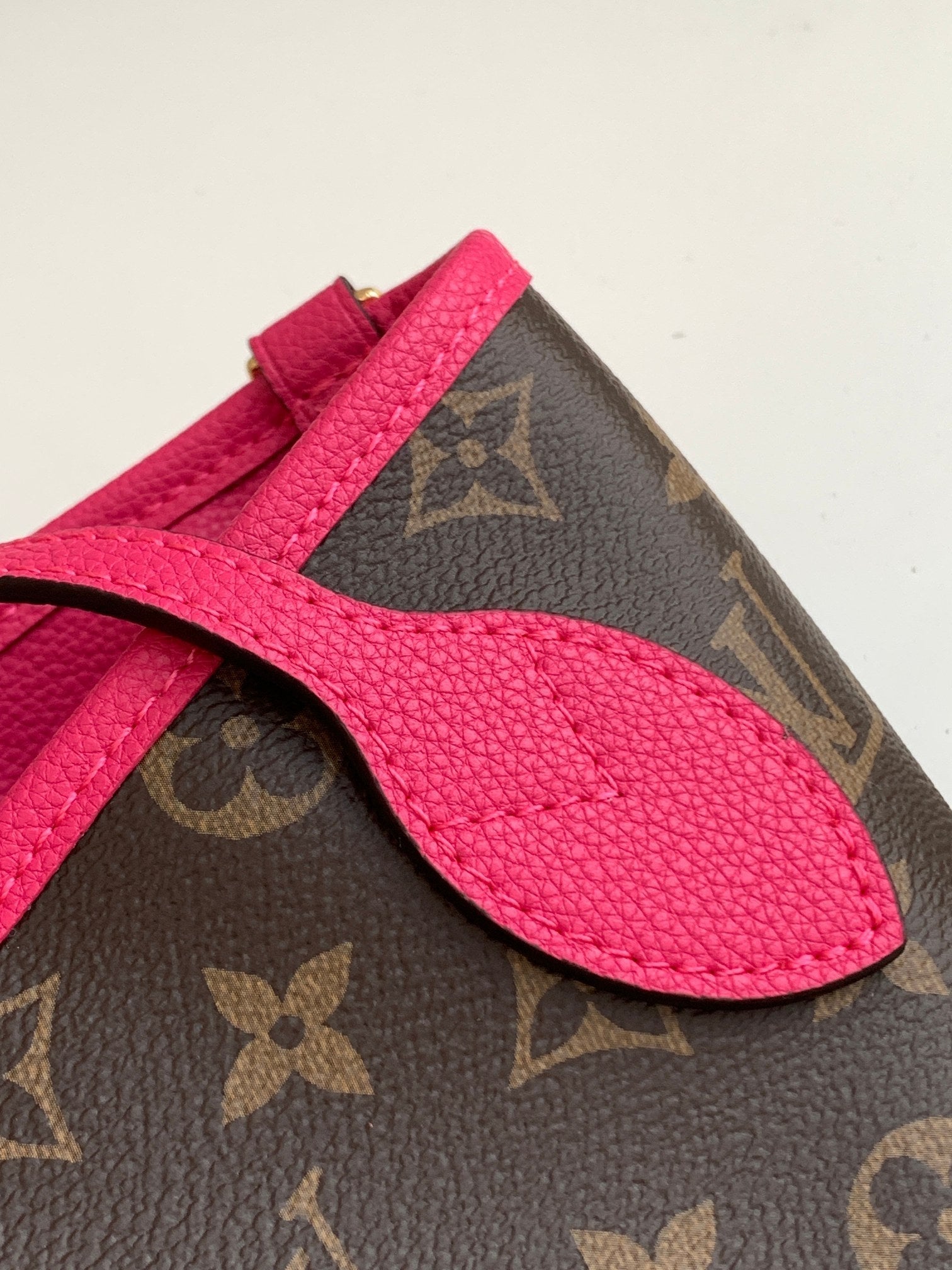 Neverfull 24 Bandoulière Inside Out BB Red Calfskin