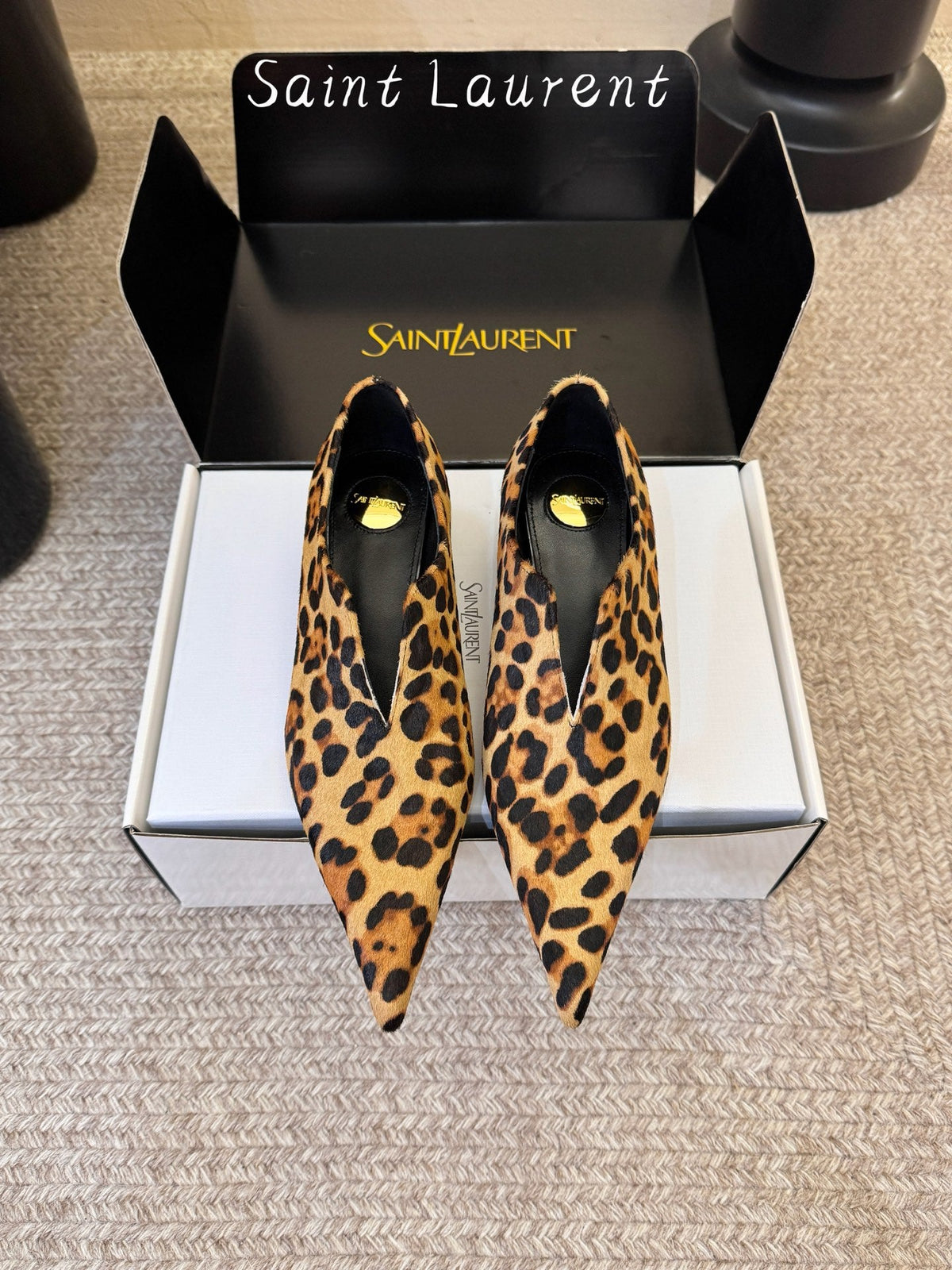 YSL 2026 Pointed Toe Granny Pumps Patent Leather 203348