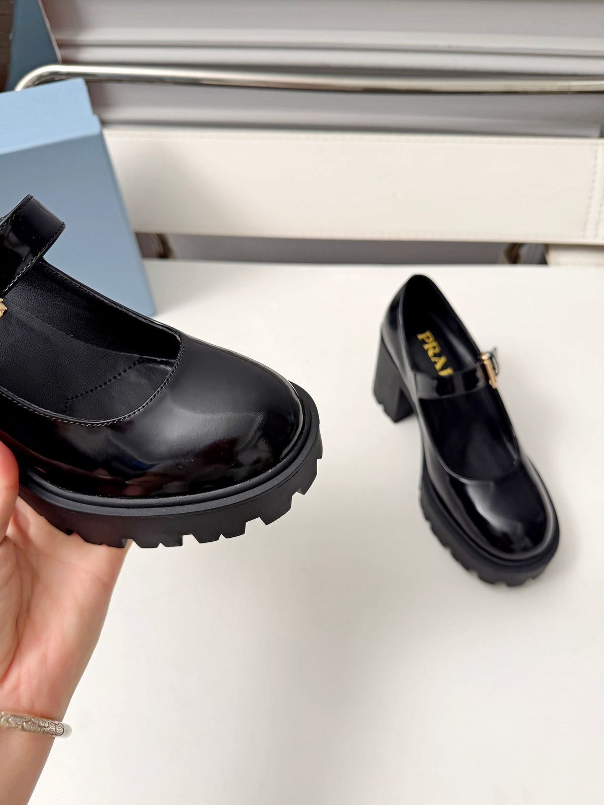 Prada 2026 Chunky Block Heel Loafers 85mm Patent Leather 148918