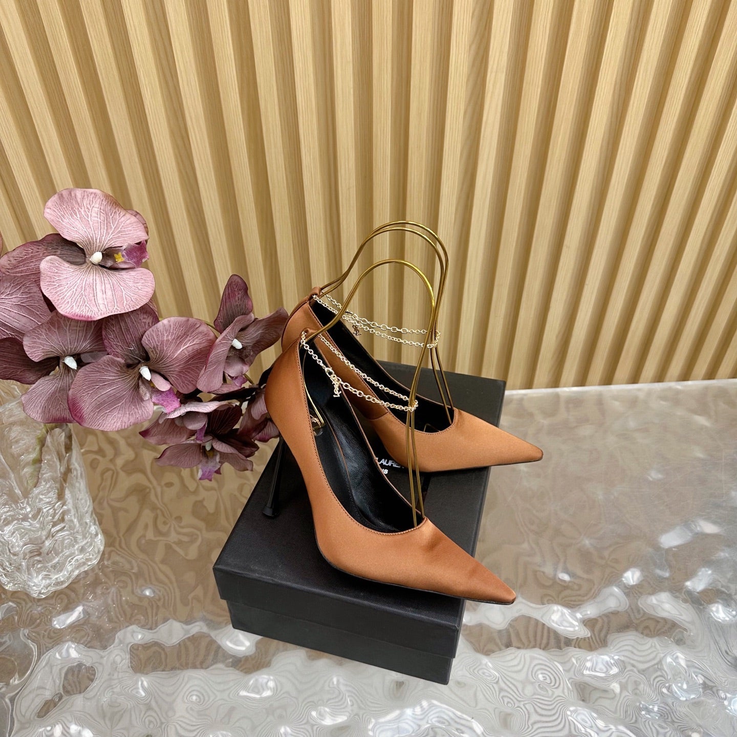 RÃ‰GINE PUMPS IN RUSTIC ORANGE SATIN GOLD CHAIN
