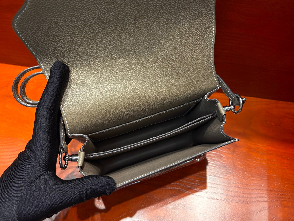 High-end Hermes 2026 Mini Roulis 18cm Evercolor Leather
