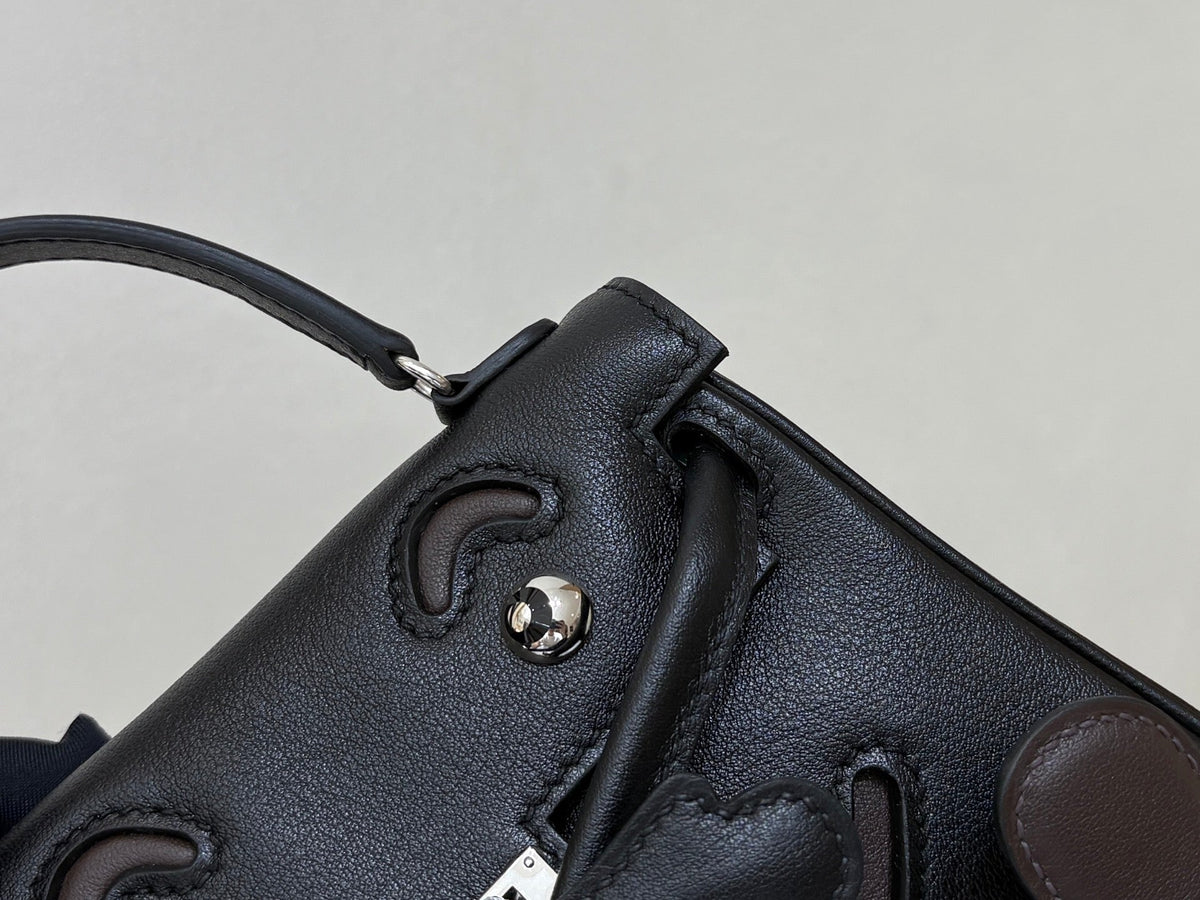 High-end Hermes 2026 Kelly Doll Bag Gulliver Leather