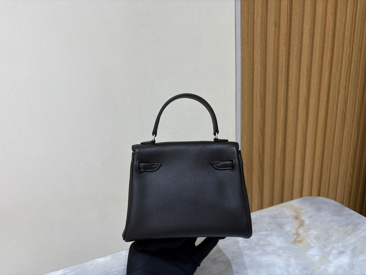 High-end Hermes 2026 Kelly Doll Bag Gulliver Leather