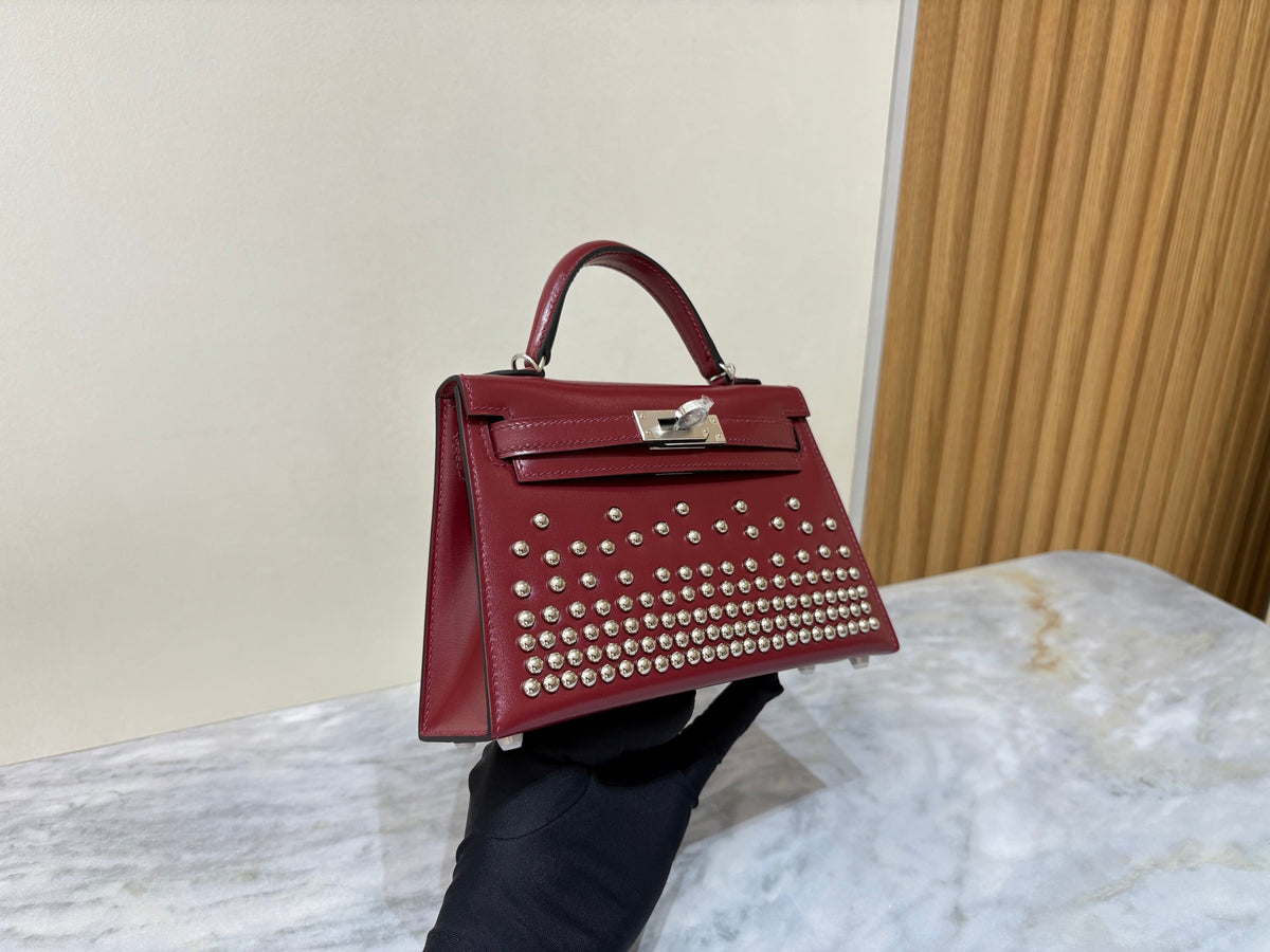 High-end Hermes 2026 Kelly Clouté Bag 19cm Box Leather