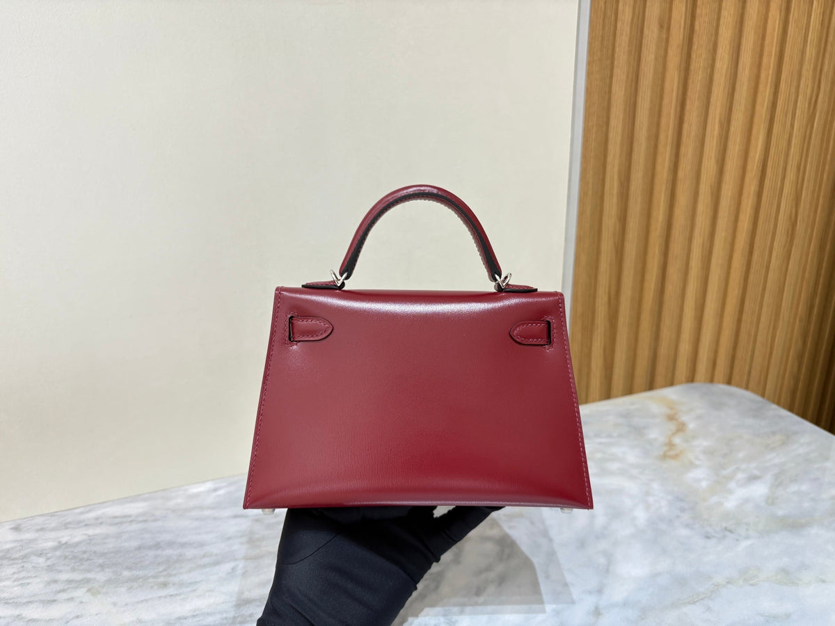 High-end Hermes 2026 Kelly Clouté Bag 19cm Box Leather