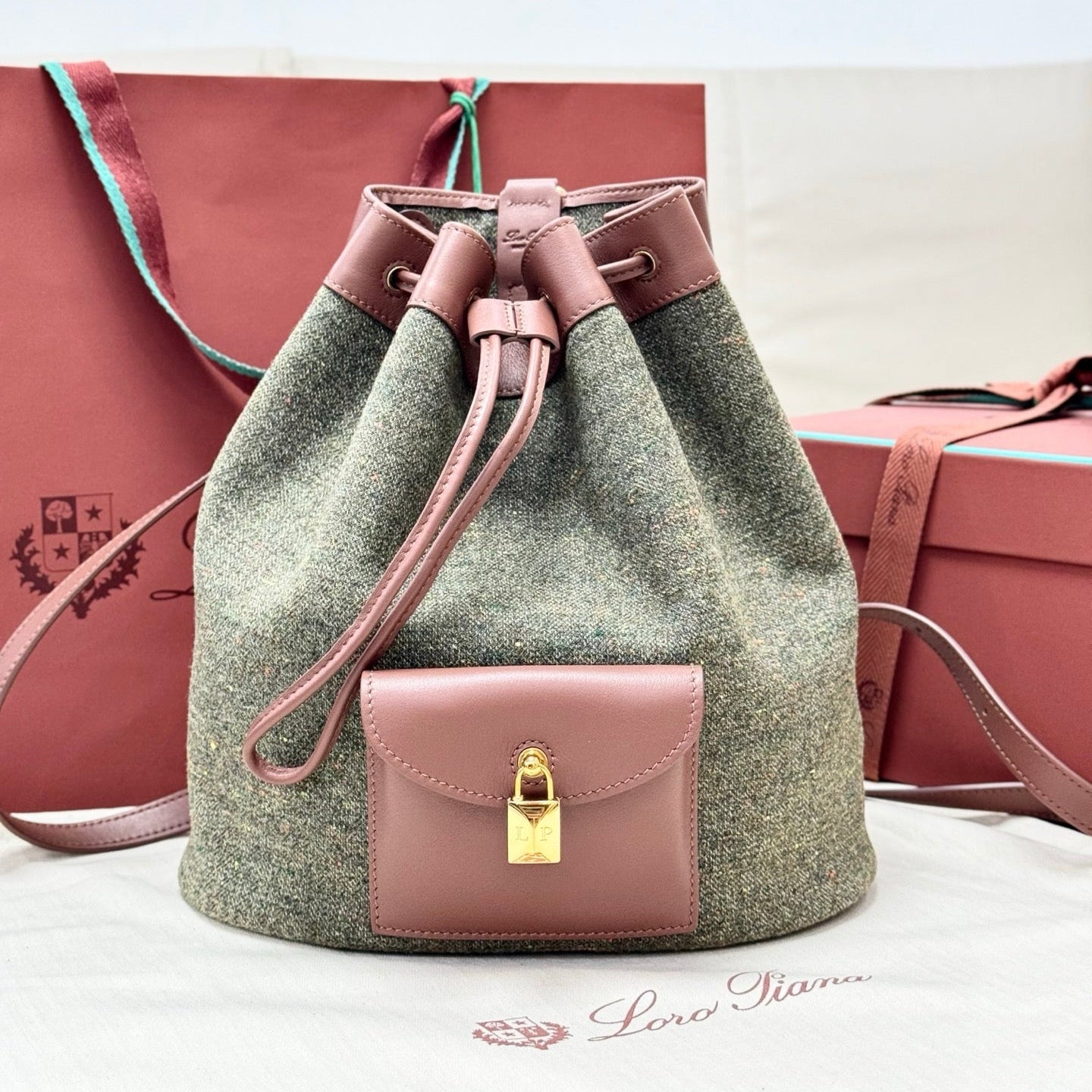 Loro Piana Bucket