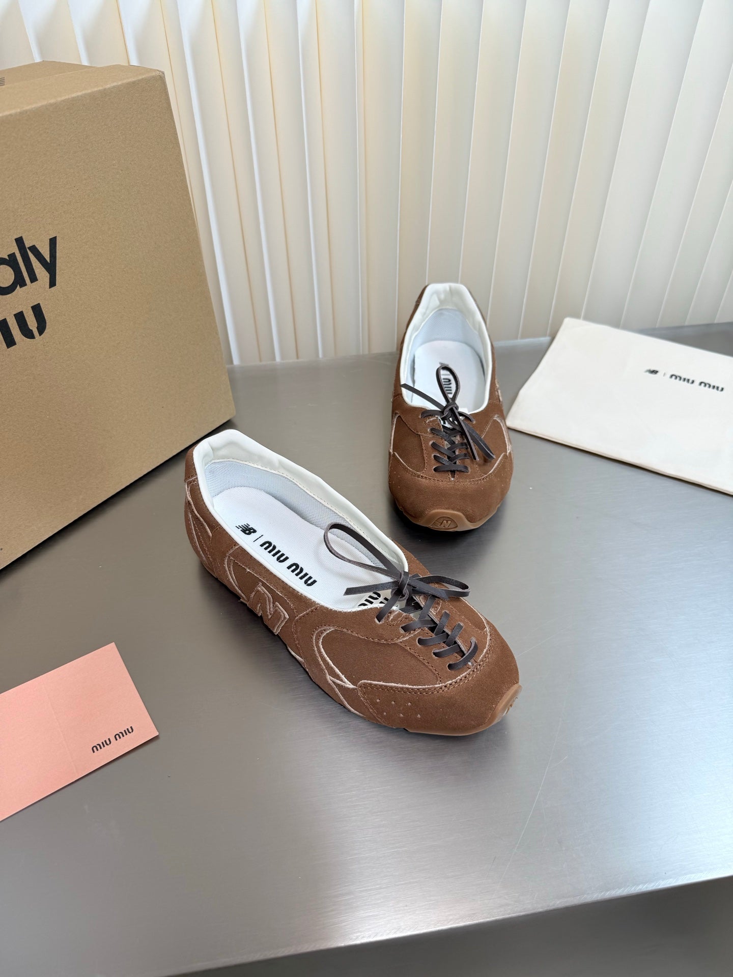 Miu Miu 2026 Balance Low-Cut Ballet Flats Suede Cowhide 989345