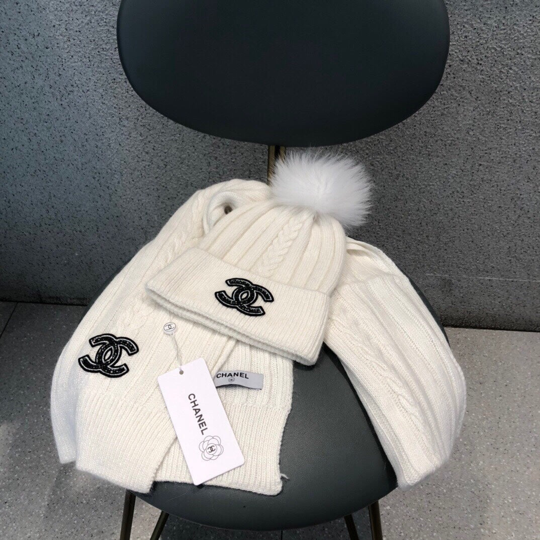 SET SCARF AND HAT IN WHITE WOOL 420820