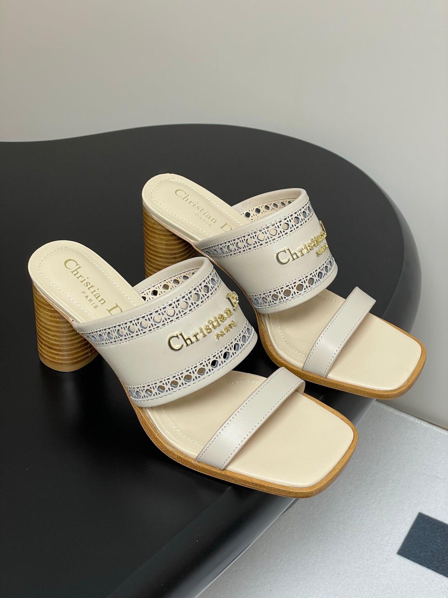 CD 25 D-Lane Heeled Slide Double Strap Calfskin