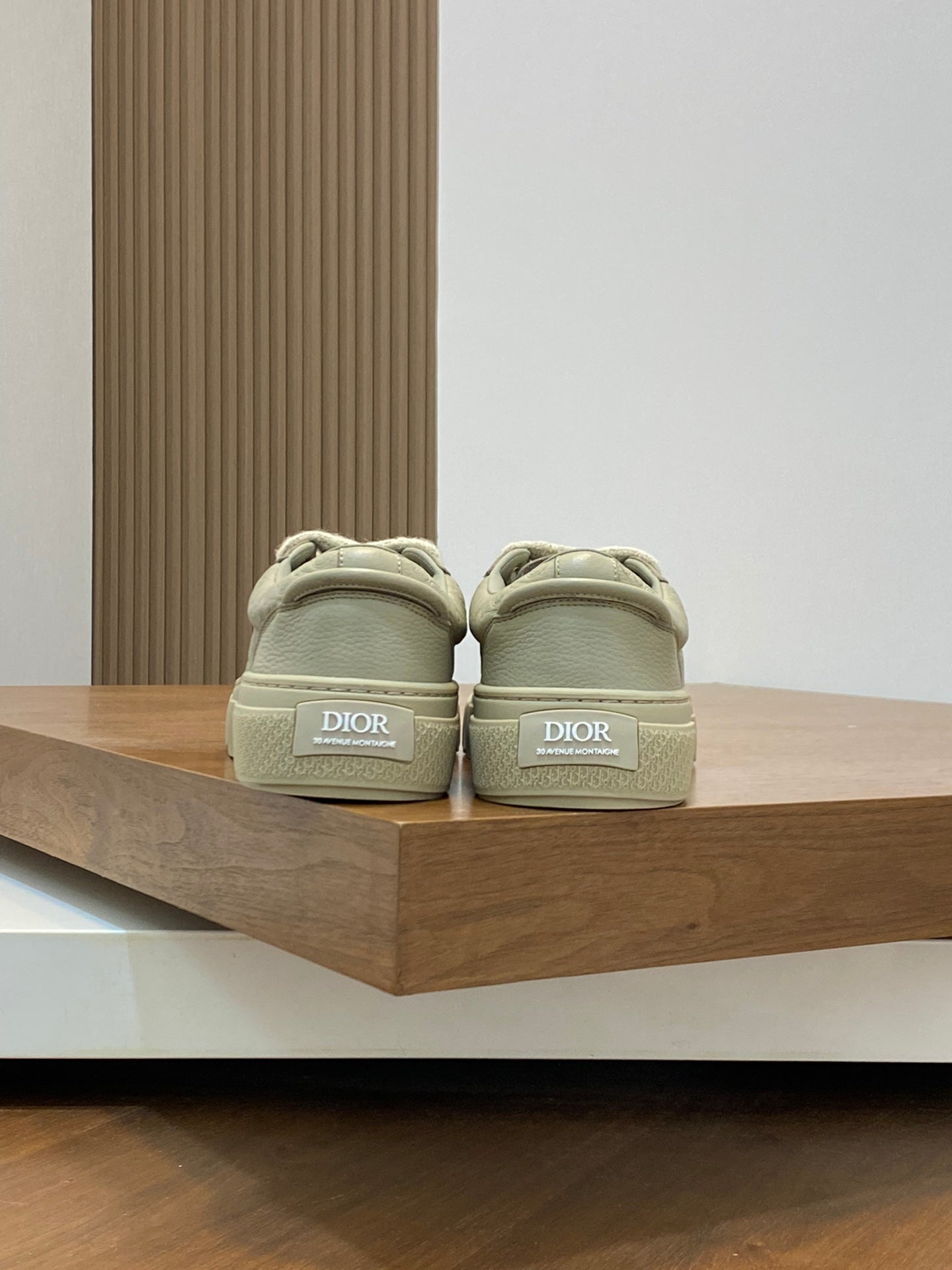 CD B33 SNEAKER SAGE GREEN EMBOSSED CALFSKIN