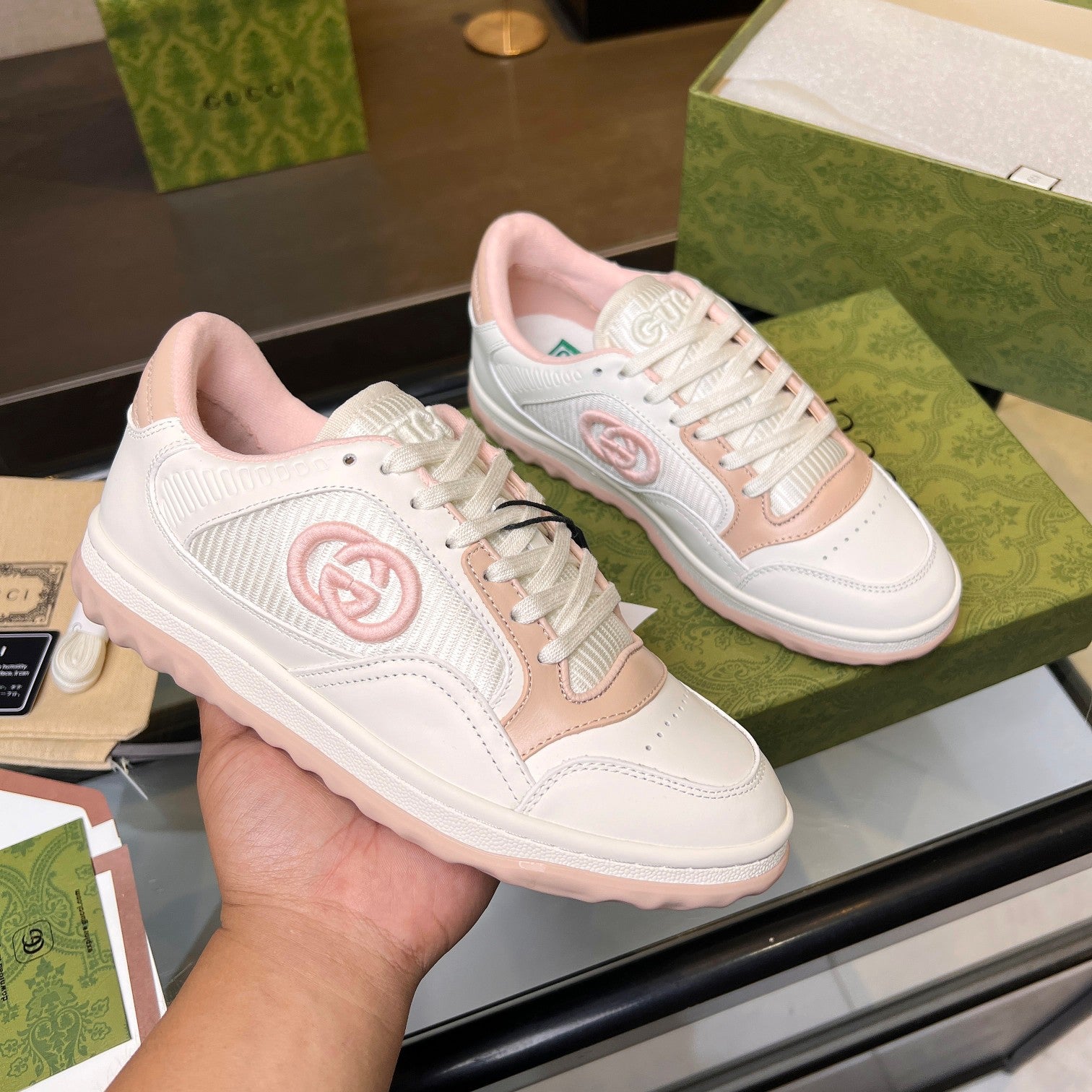 GG Men's MAC80 Sneaker White Pink Cowhide 523614
