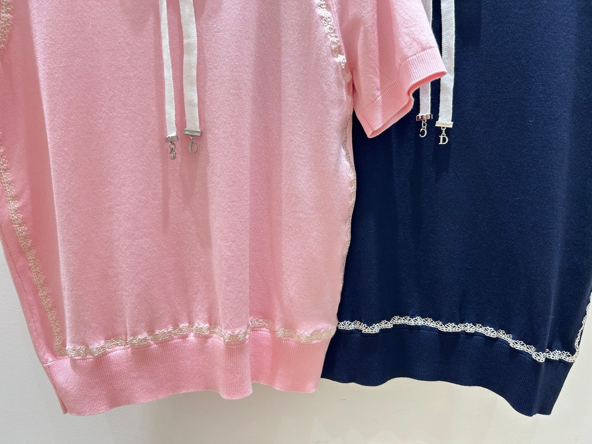 Dior 2026  Short-sleeved Top Navy Blue and Pink Wool 392520