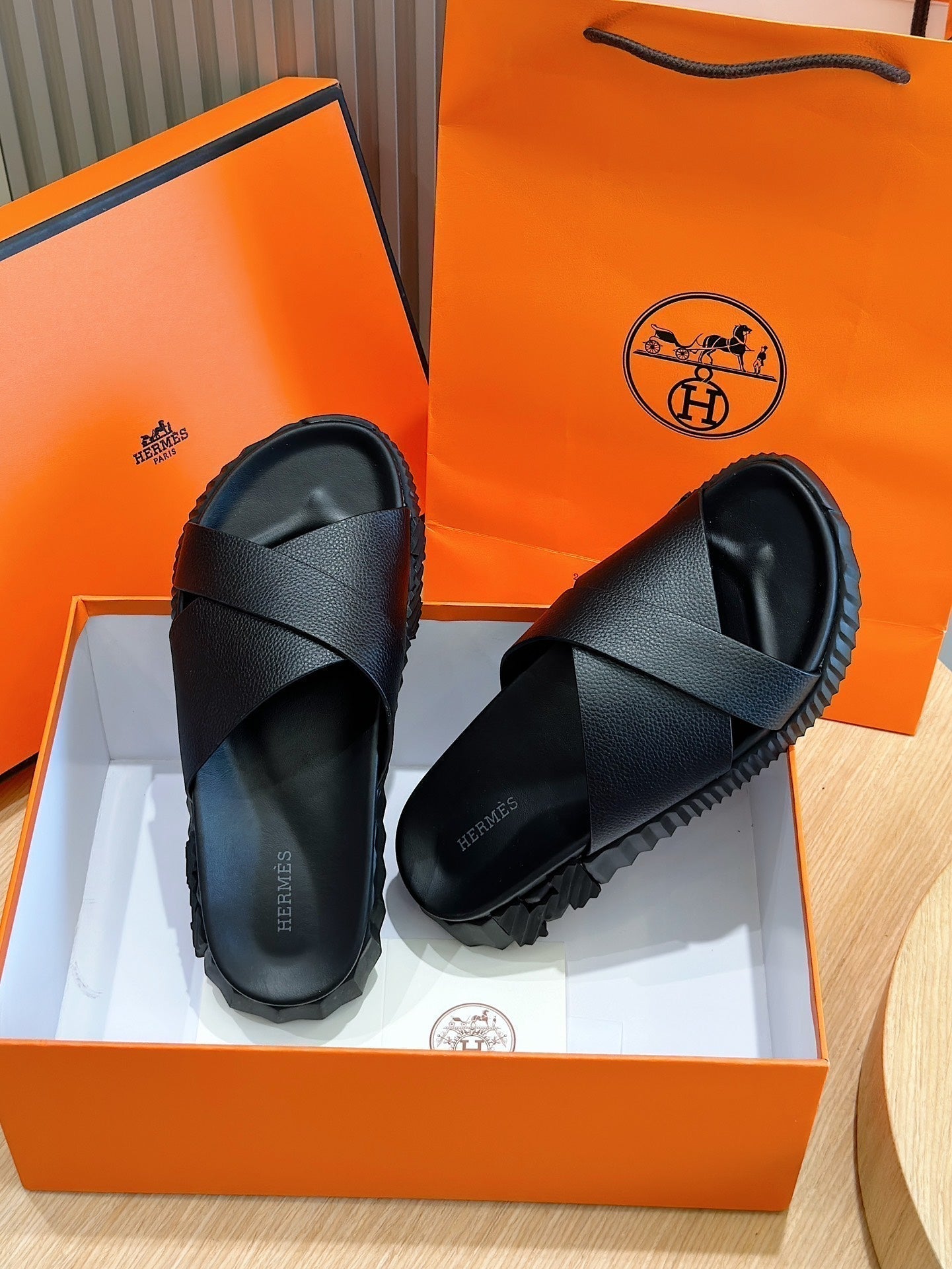 HM Men's Infra Slide Black Calfskin 547620