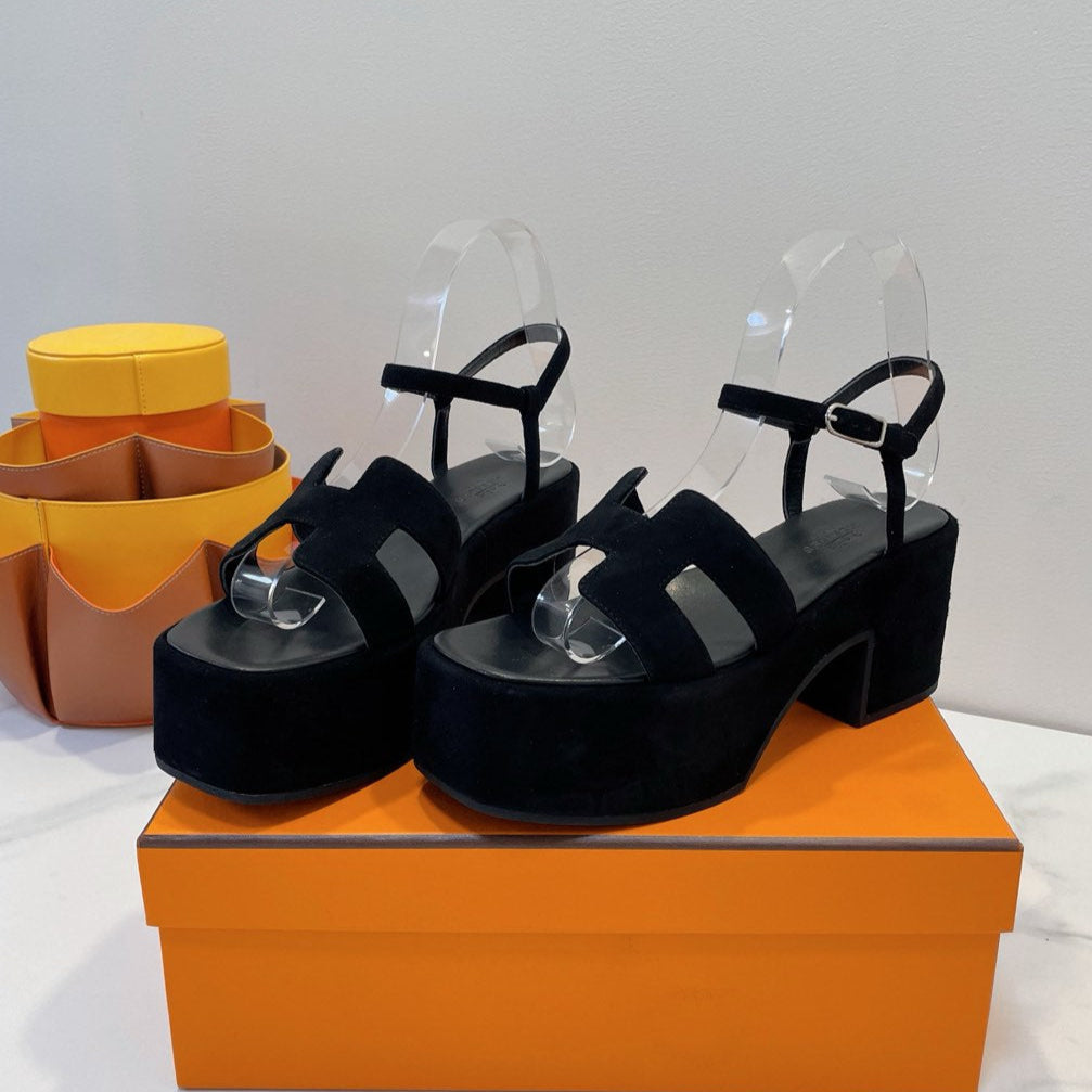 HM Slingbacks & Pumps