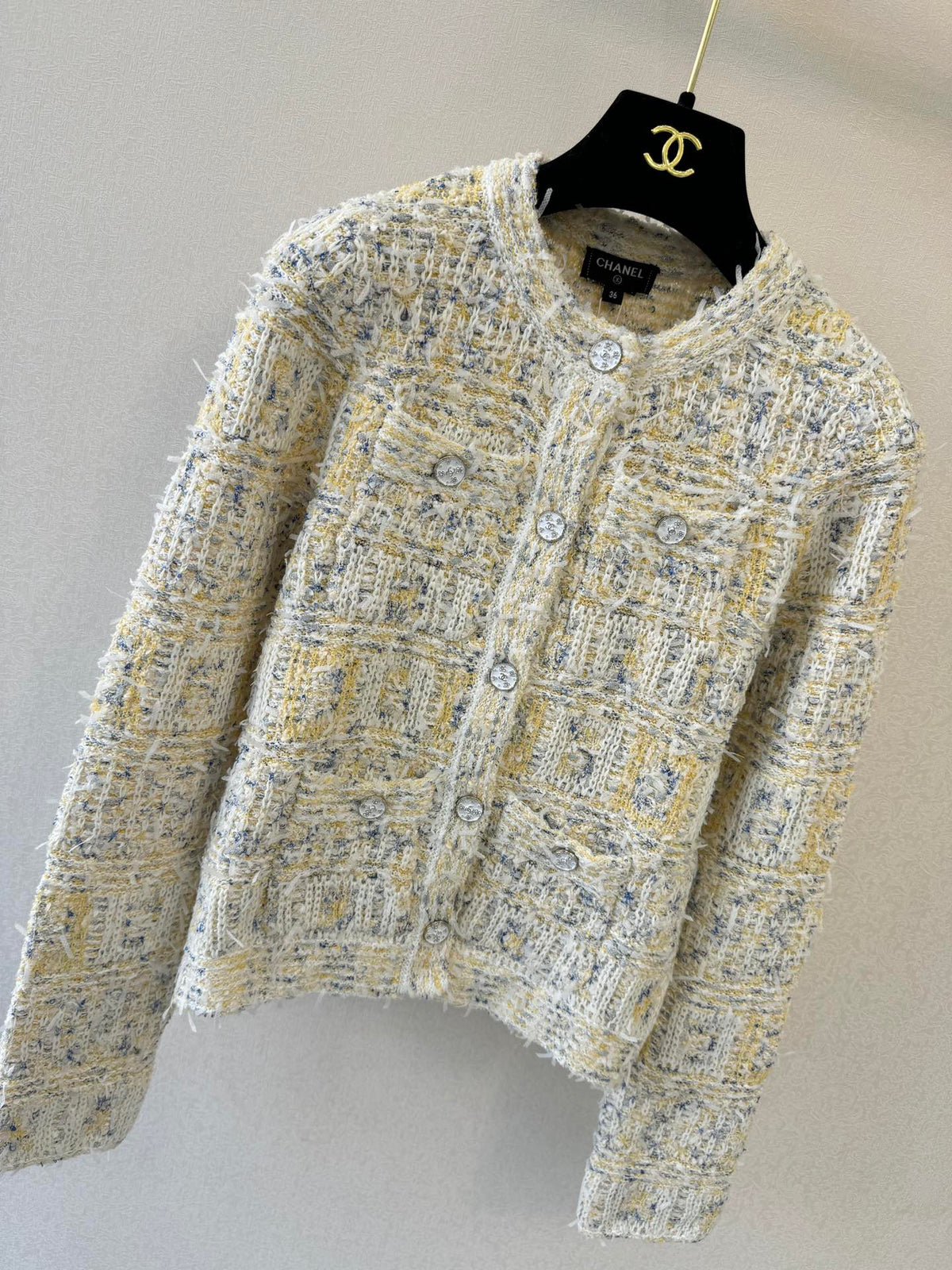 Chanel 2026 Cardigan Light Yellow Mix White Wool 424719