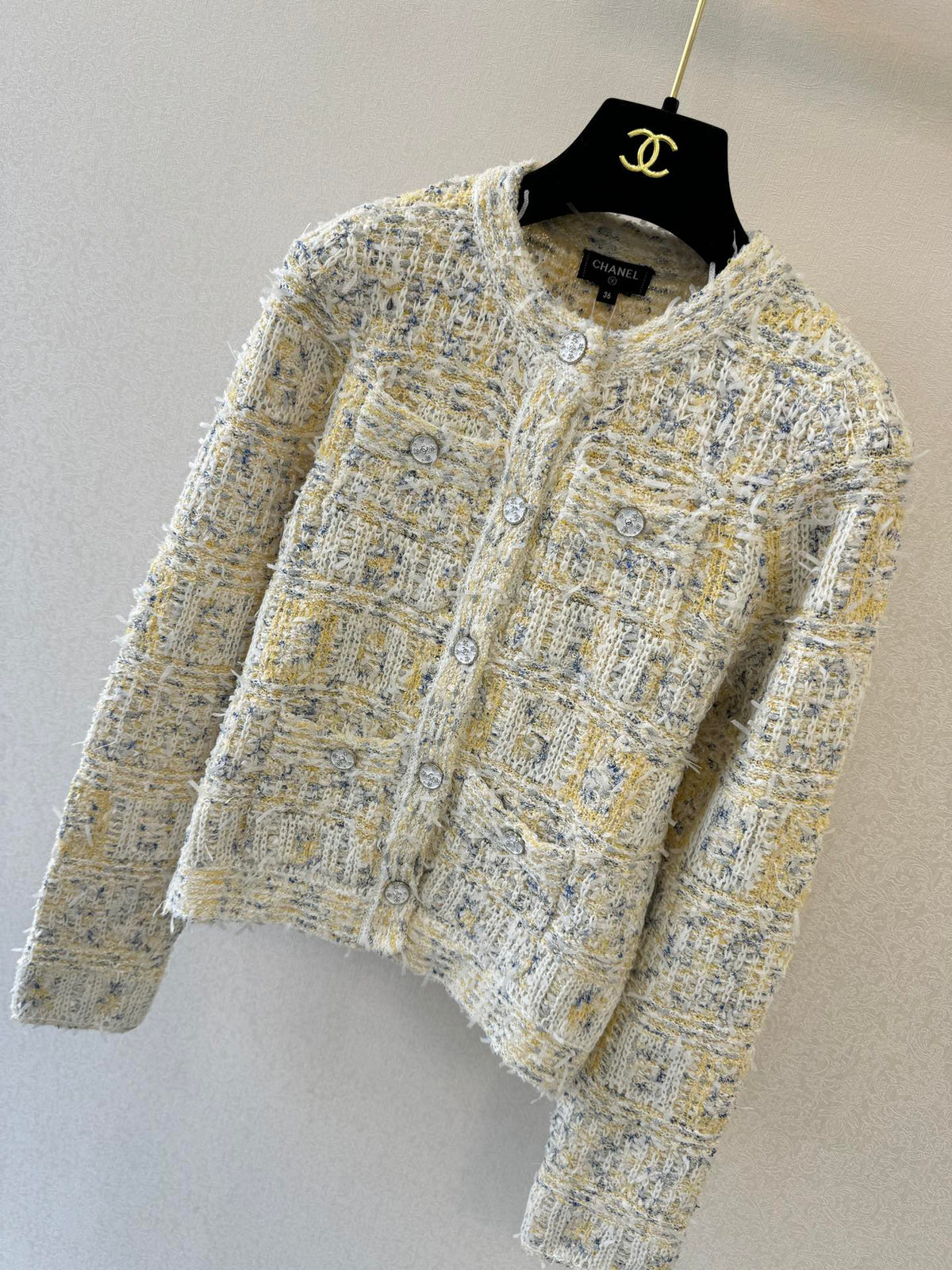 Chanel 2026 Cardigan Light Yellow Mix White Wool 424719