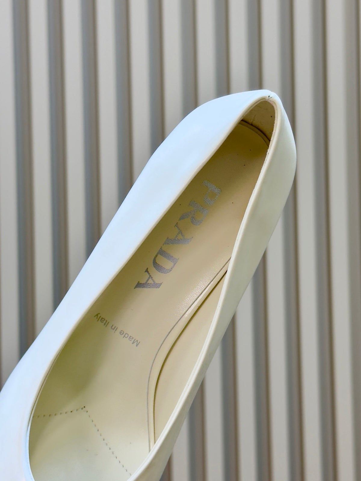 Prada 2026 Pointed Toe Pumps 75mm Patent Leather 151230