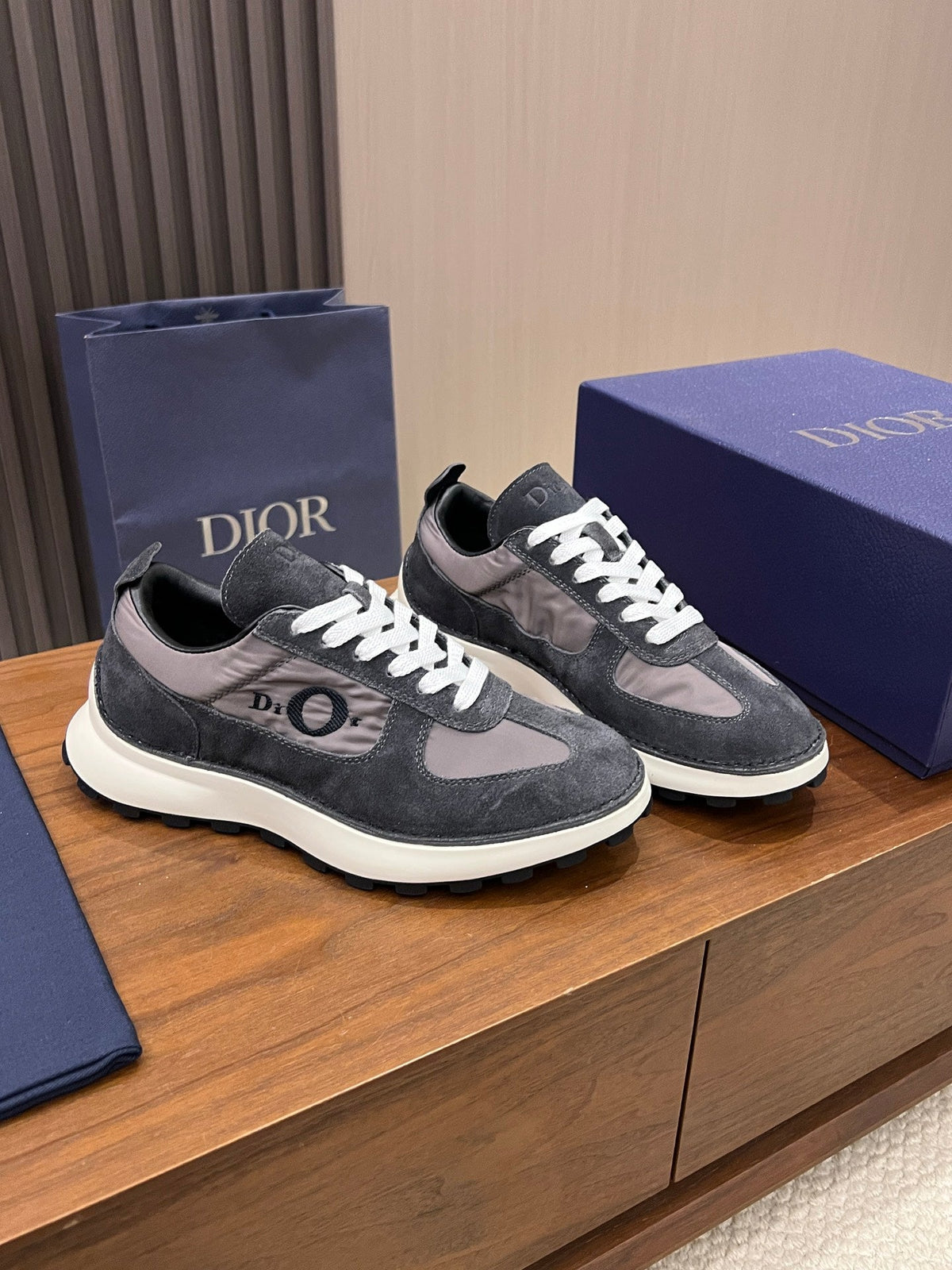 Dior 2026 Sneaker Suede 904794
