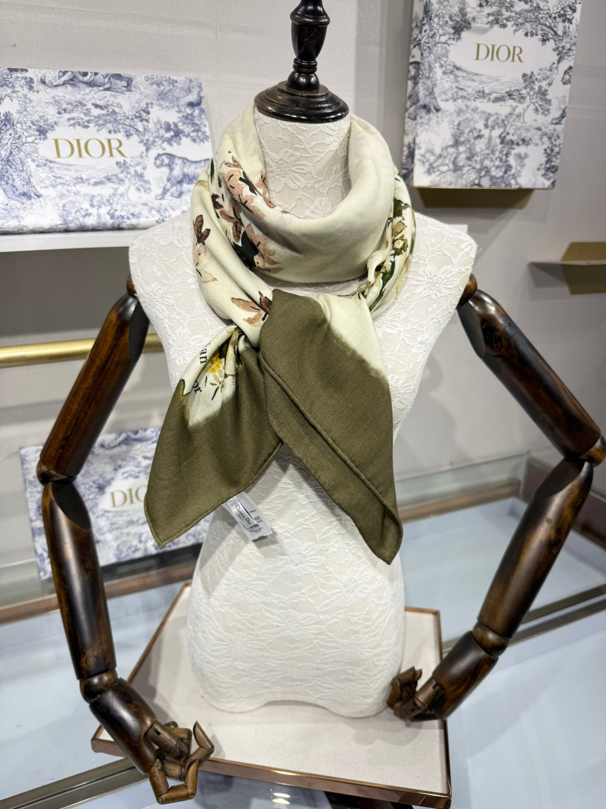 Dior 2026 Floral Scarf 140cm White Mix Moss Green Silk And Wool 190290