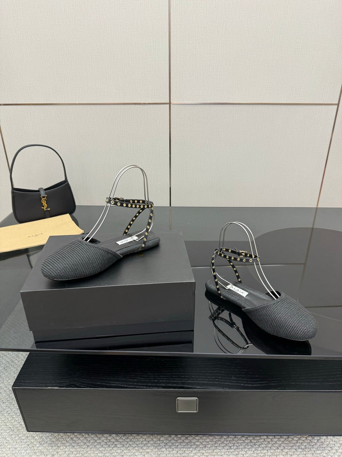 ALAIA flat slippers black sheepskin 389628