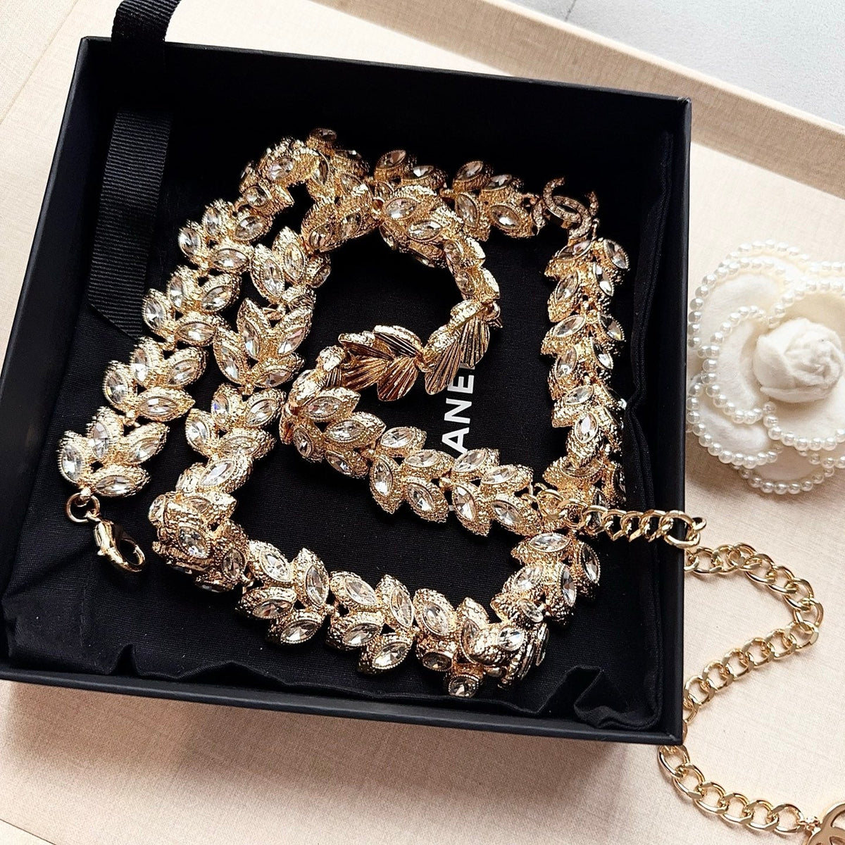 Chanel 2026 Crystal Leaf Chain Belt 209919