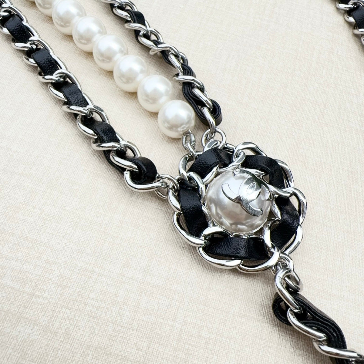 Chanel 2026 Interlaced Chain Pearl Layered Belt