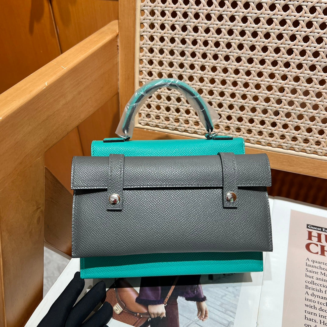 High-end Hermes 2026 Kelly Doll Picto Bag 18cm Cowhide