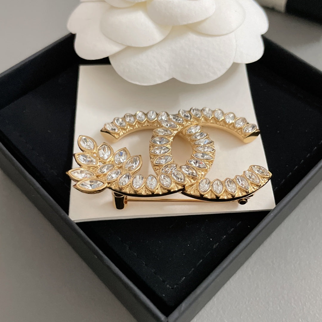 FRAGRANT DIAMOND WHEAT EAR GOLD BROOCH