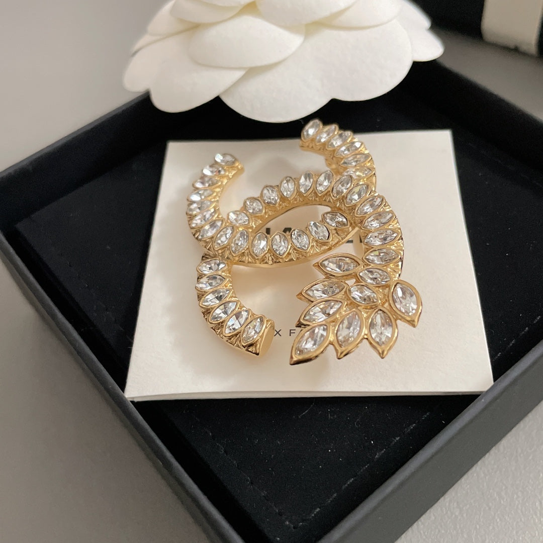 FRAGRANT DIAMOND WHEAT EAR GOLD BROOCH