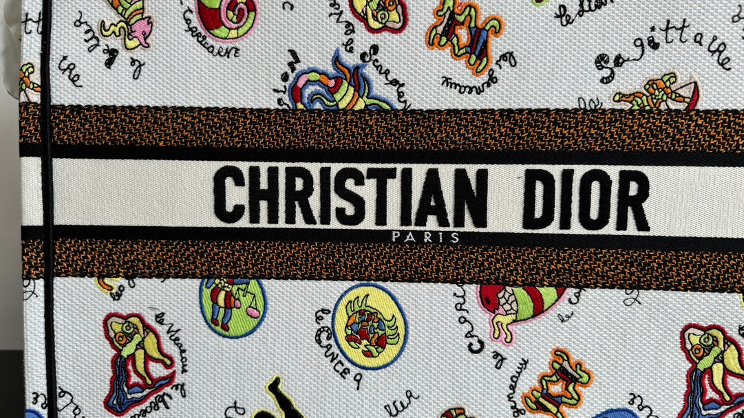 Large CD Book Tote 42cm White Multicolor Dragon Zodiac Embroidery
